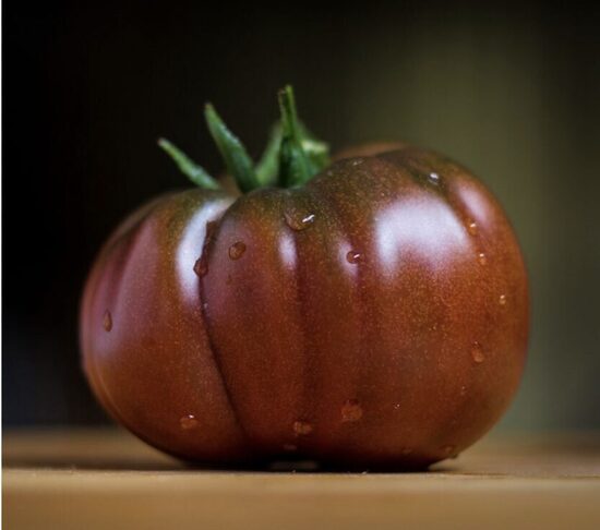 Pomidorų daigai TIM'S BLACK RUFFLES – mėsingi, aukštaūgiai, vidutiniškai ankstyvi